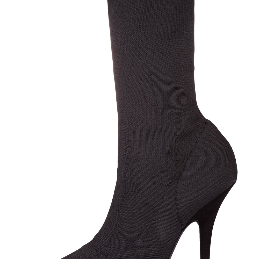 MAKE AN OFFER! Ssn 6 Yeezy Boots Nero (Black) 36
